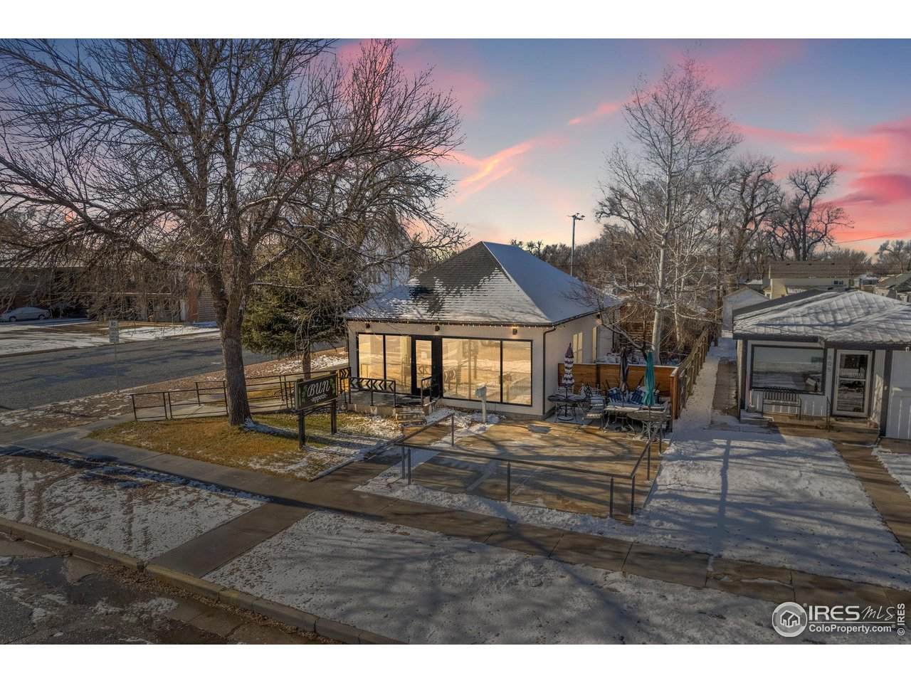 801 Main St - Photo 1