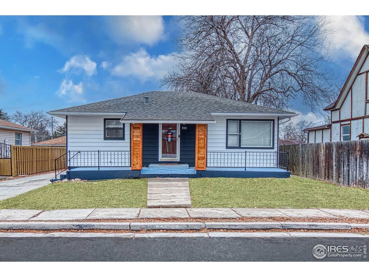 522 13th St - Photo 1