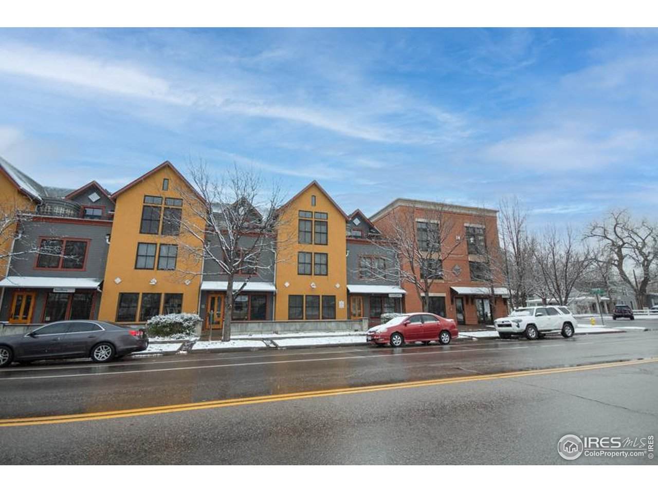 325 Cherry St - Photo 1