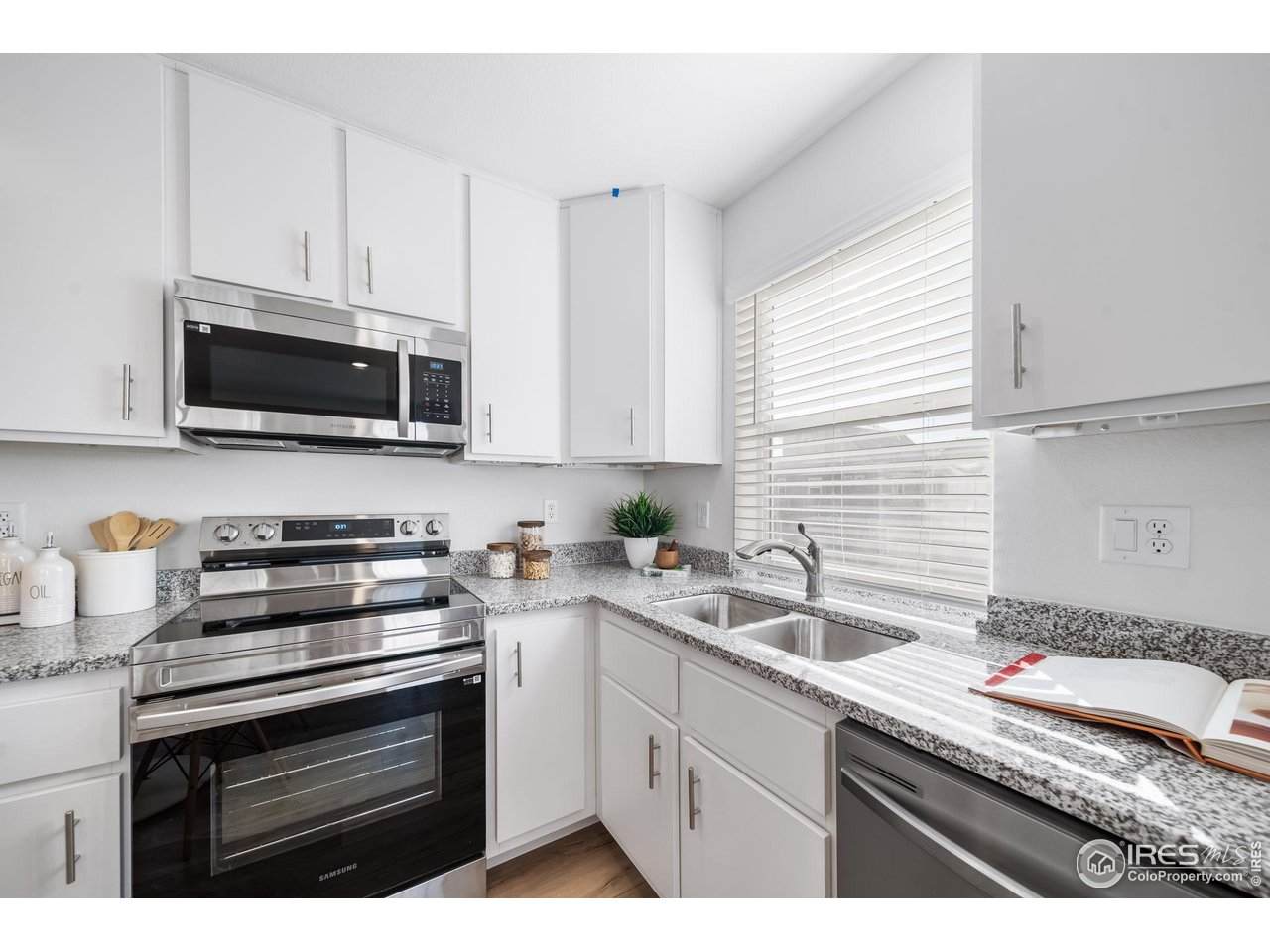 5254 Melvick Ln - Photo 1