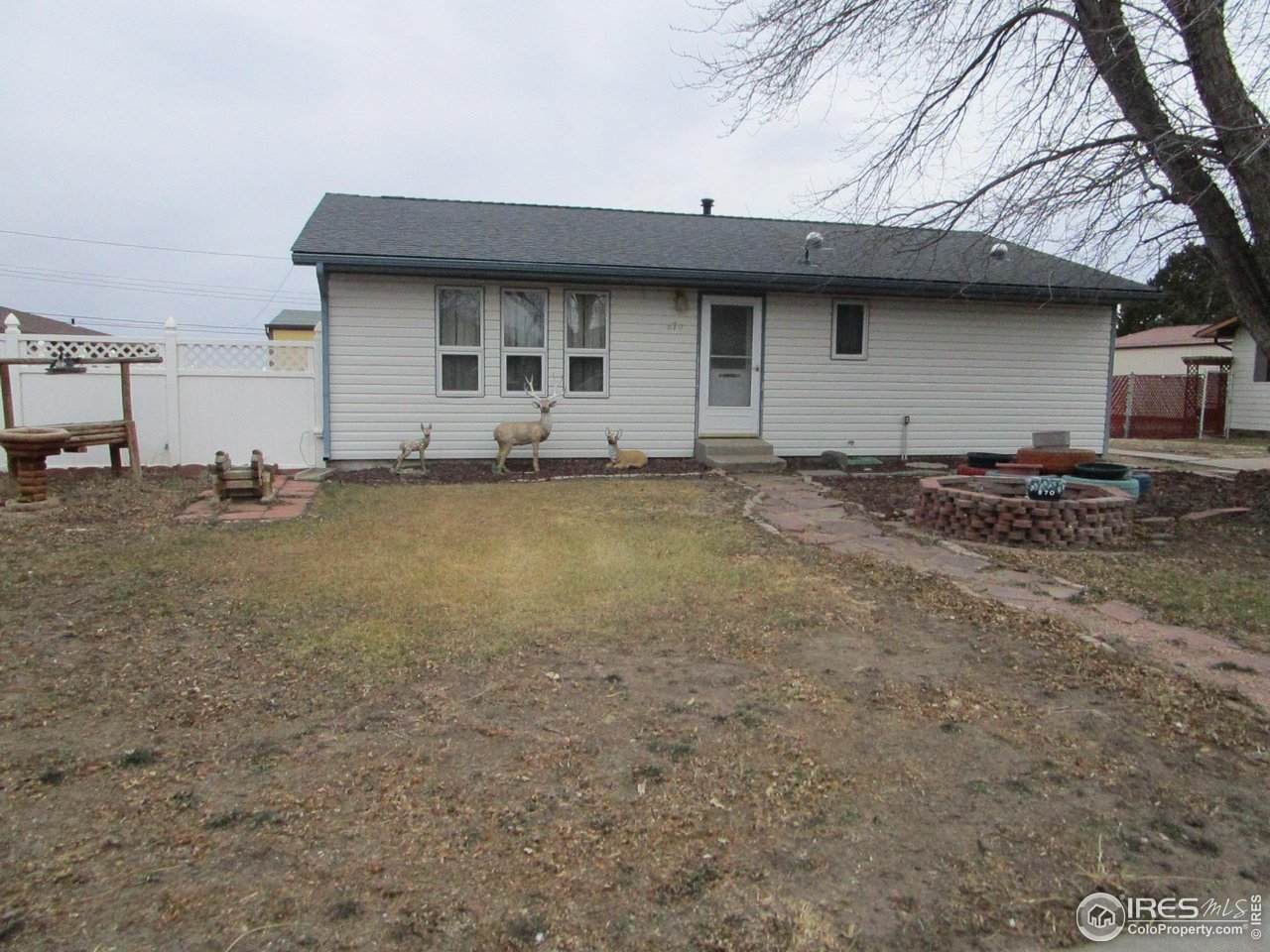 870 13th St - Photo 1