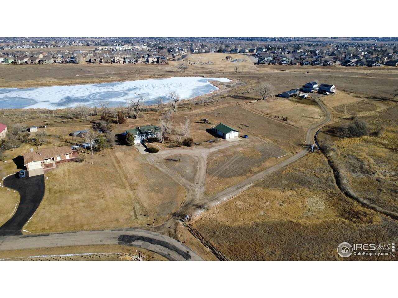 734 Victoria Dr - Photo 1