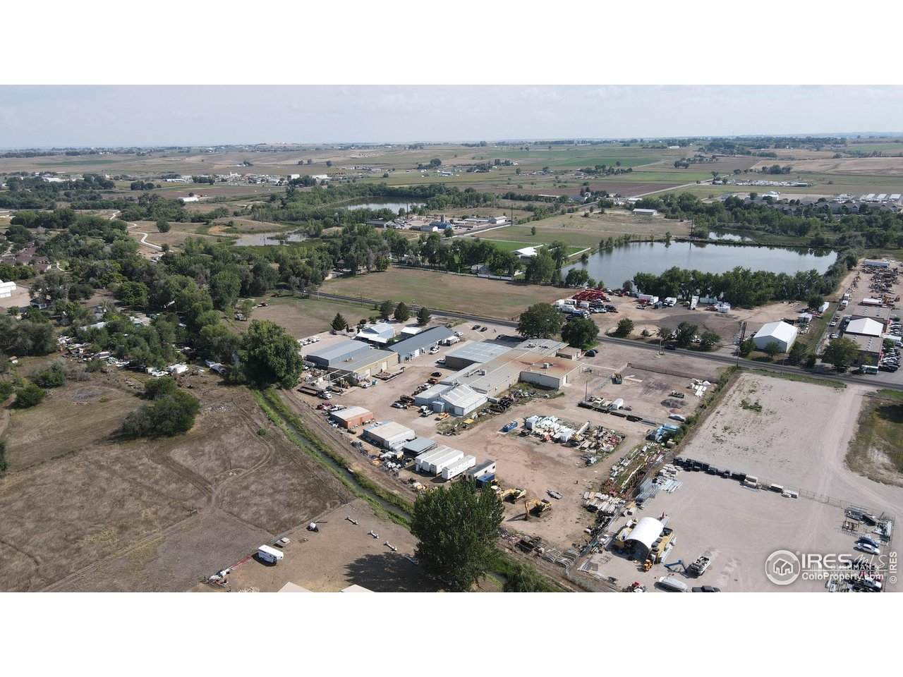 729 8th St - Photo 1