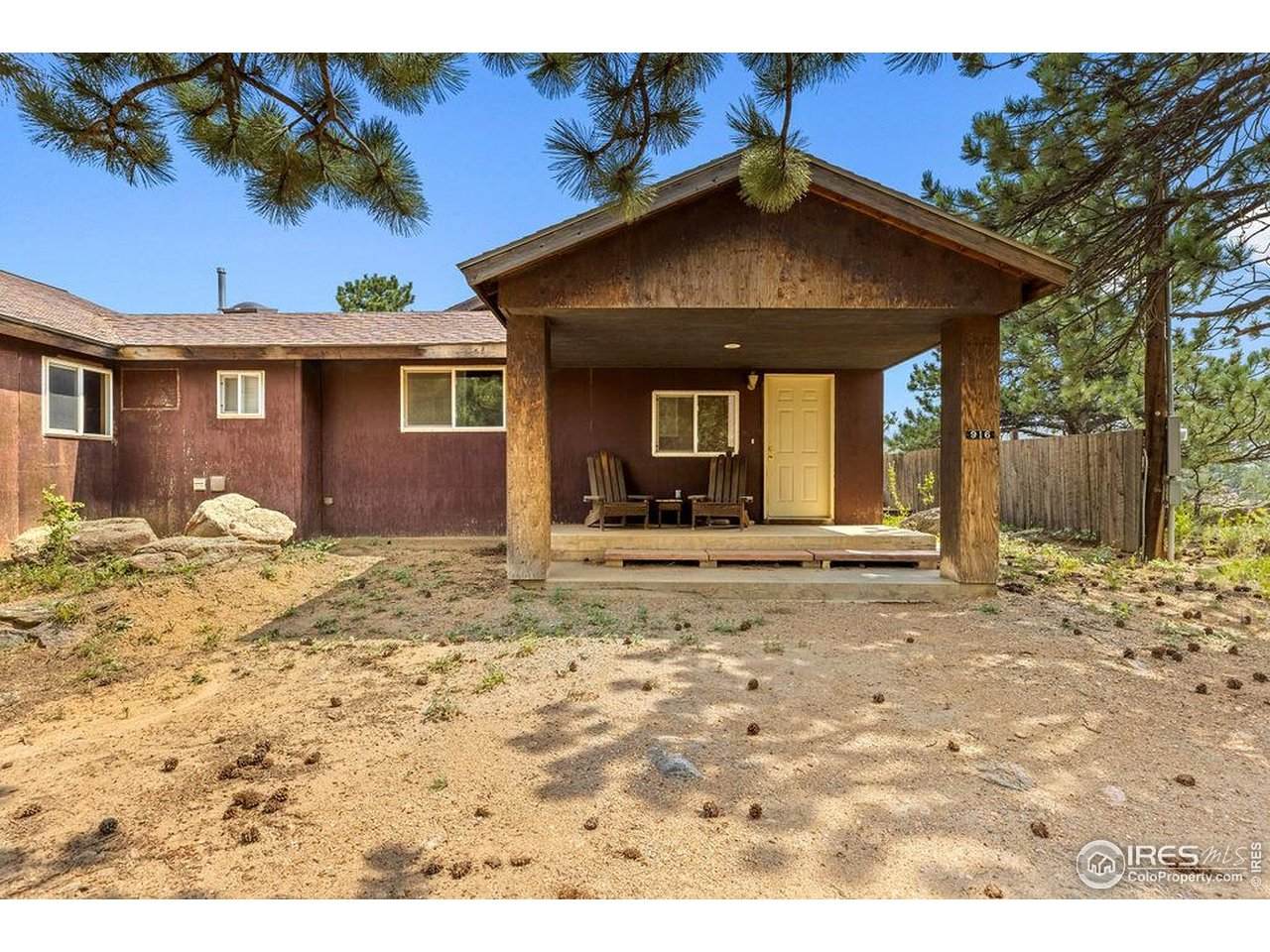 916 Juniper Ln - Photo 1