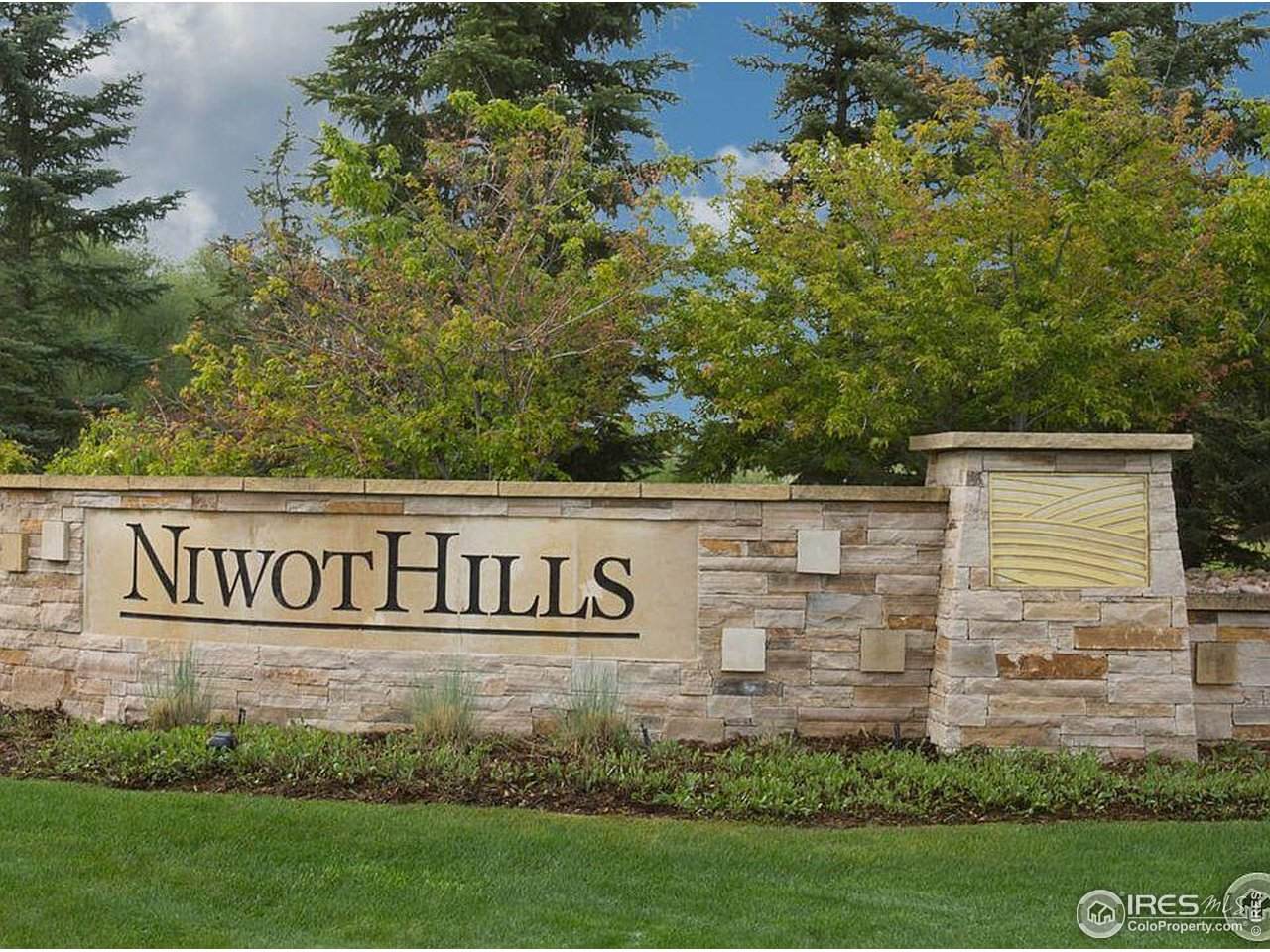 6695 Jacqueline Ct - Photo 1