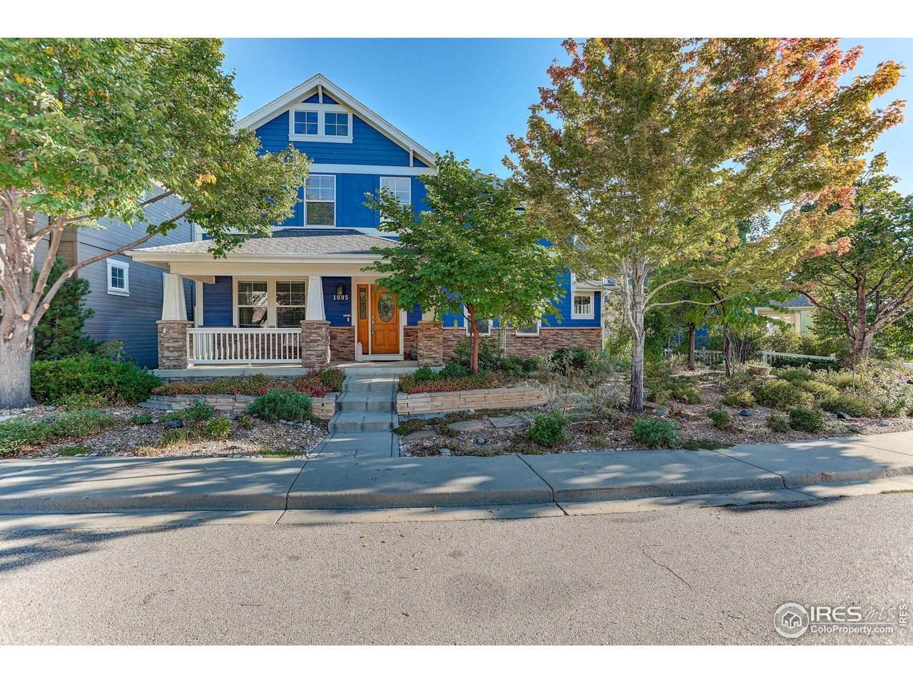 1095 Terrace Cir - Photo 1