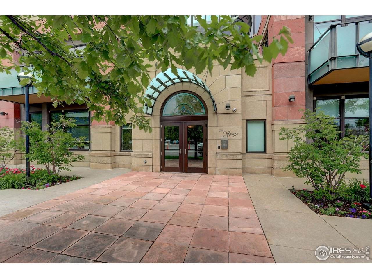 1077 Canyon Blvd - Photo 1