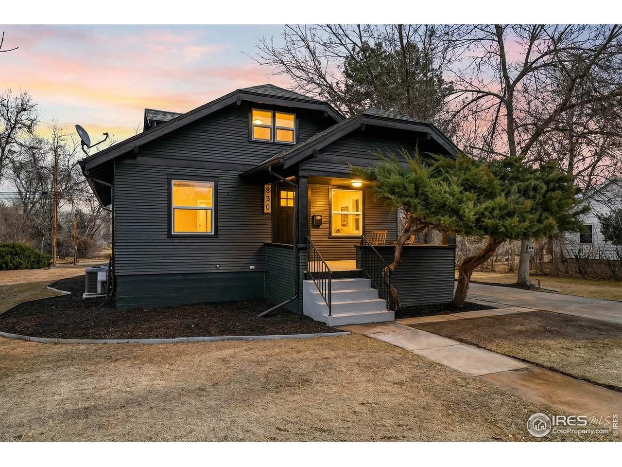 830 Martin St - Photo 1