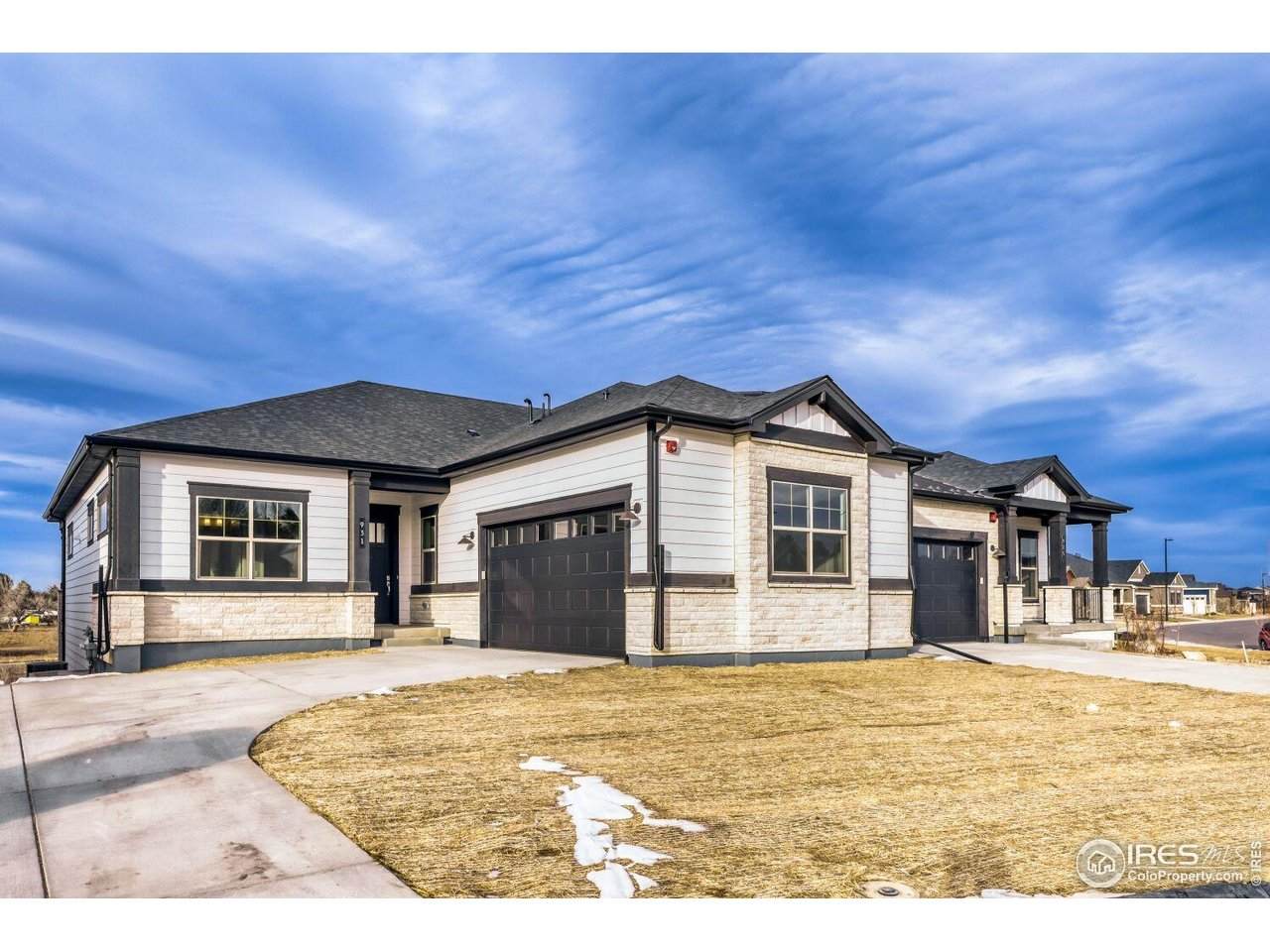 931 128th Pl - Photo 1