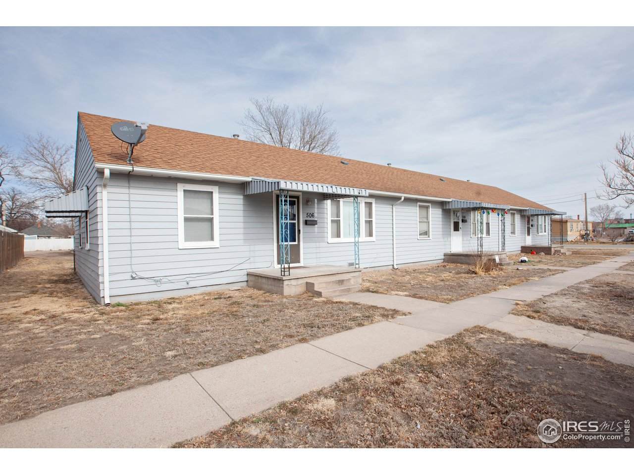 502 Poplar St - Photo 1