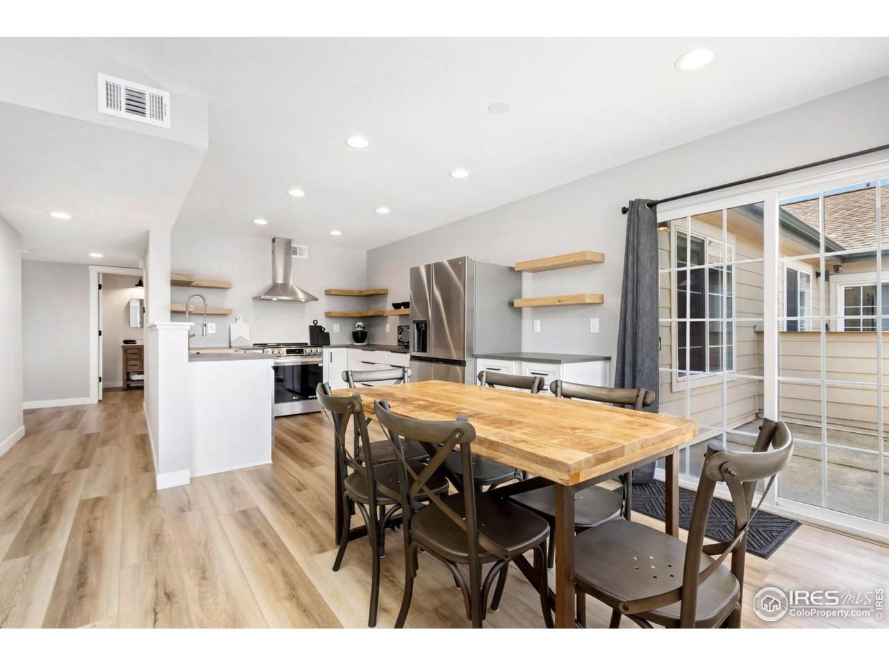 3002 Elizabeth St - Photo 1