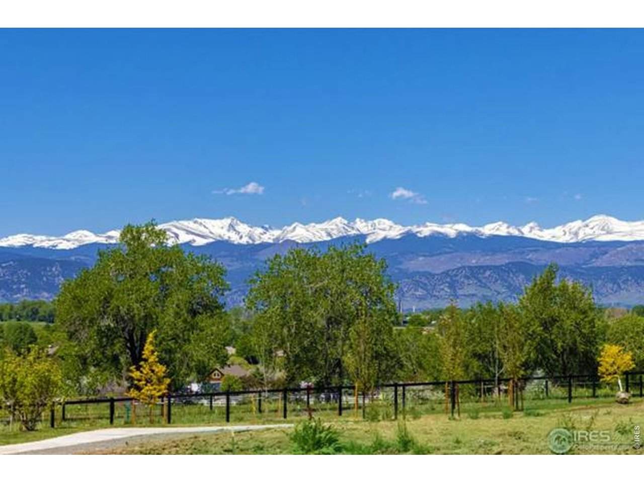 925 Latigo Loop - Photo 1