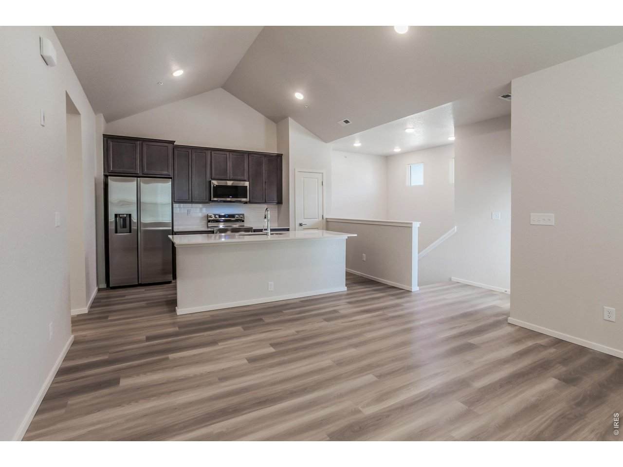 1811 Bounty Dr - Photo 1