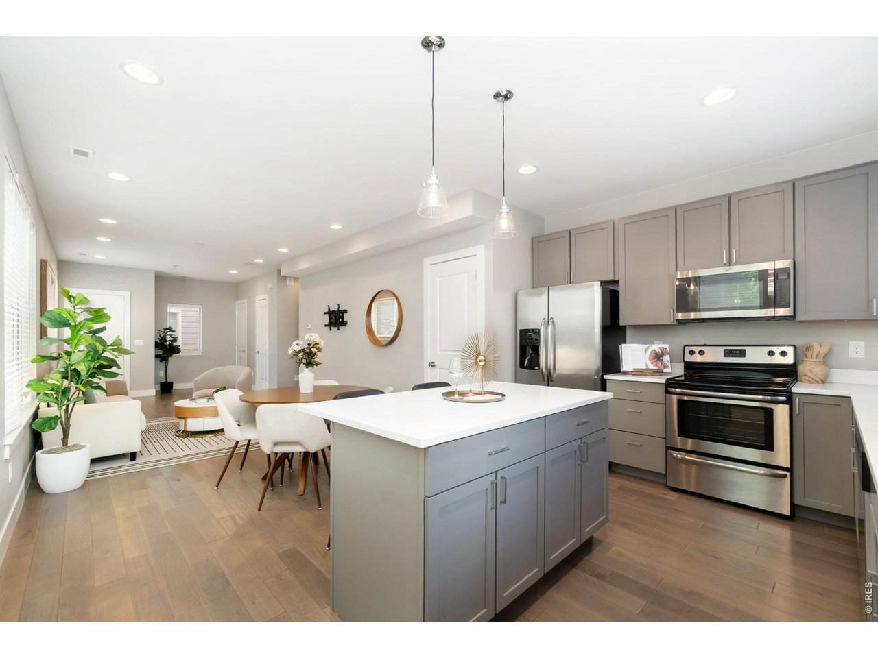 1435 Irving St - Photo 1