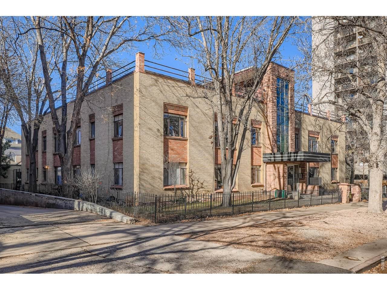 1375 Williams St - Photo 1