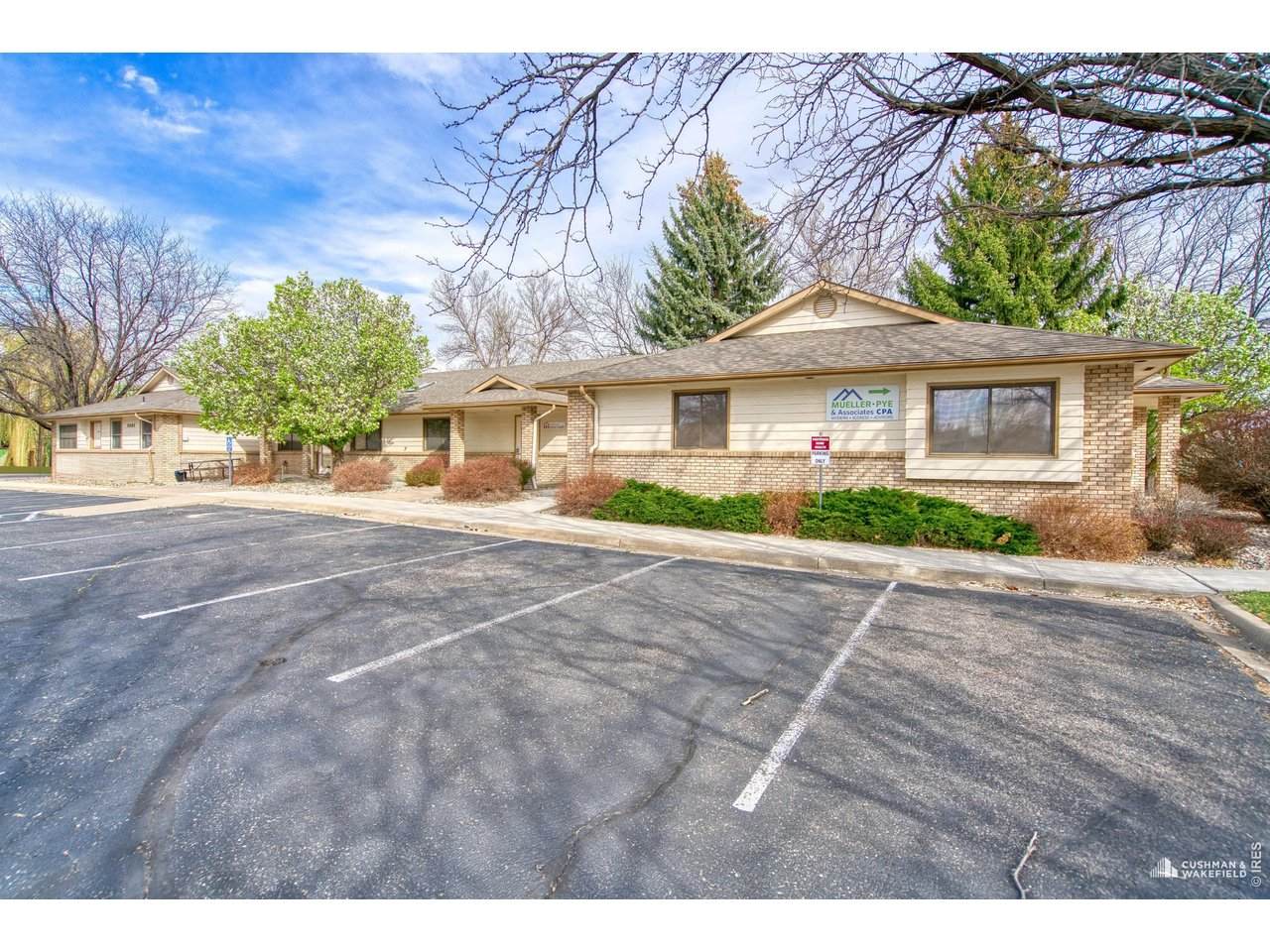 2802 Madison Square Dr - Photo 1