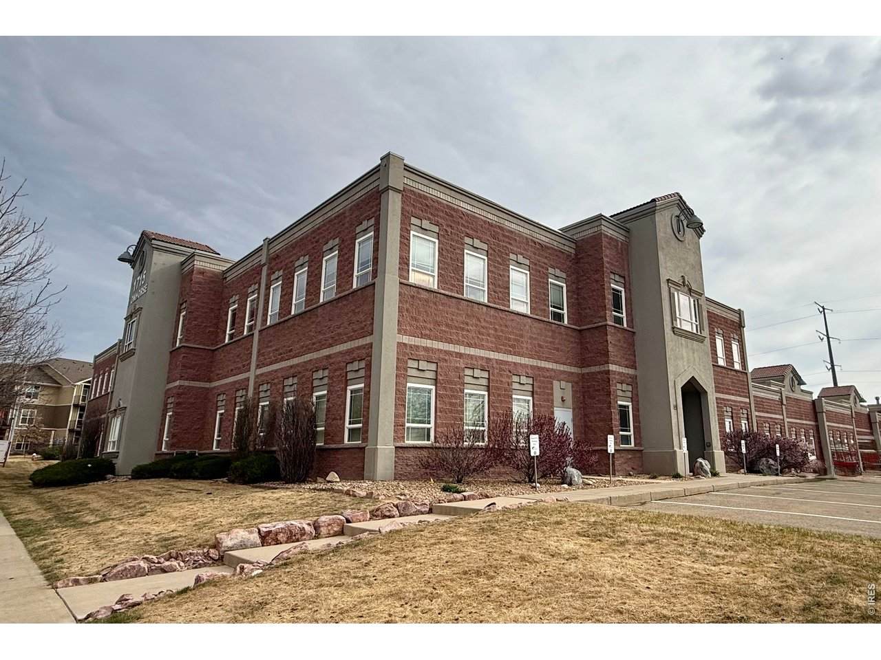 1715 Iron Horse Dr - Photo 1