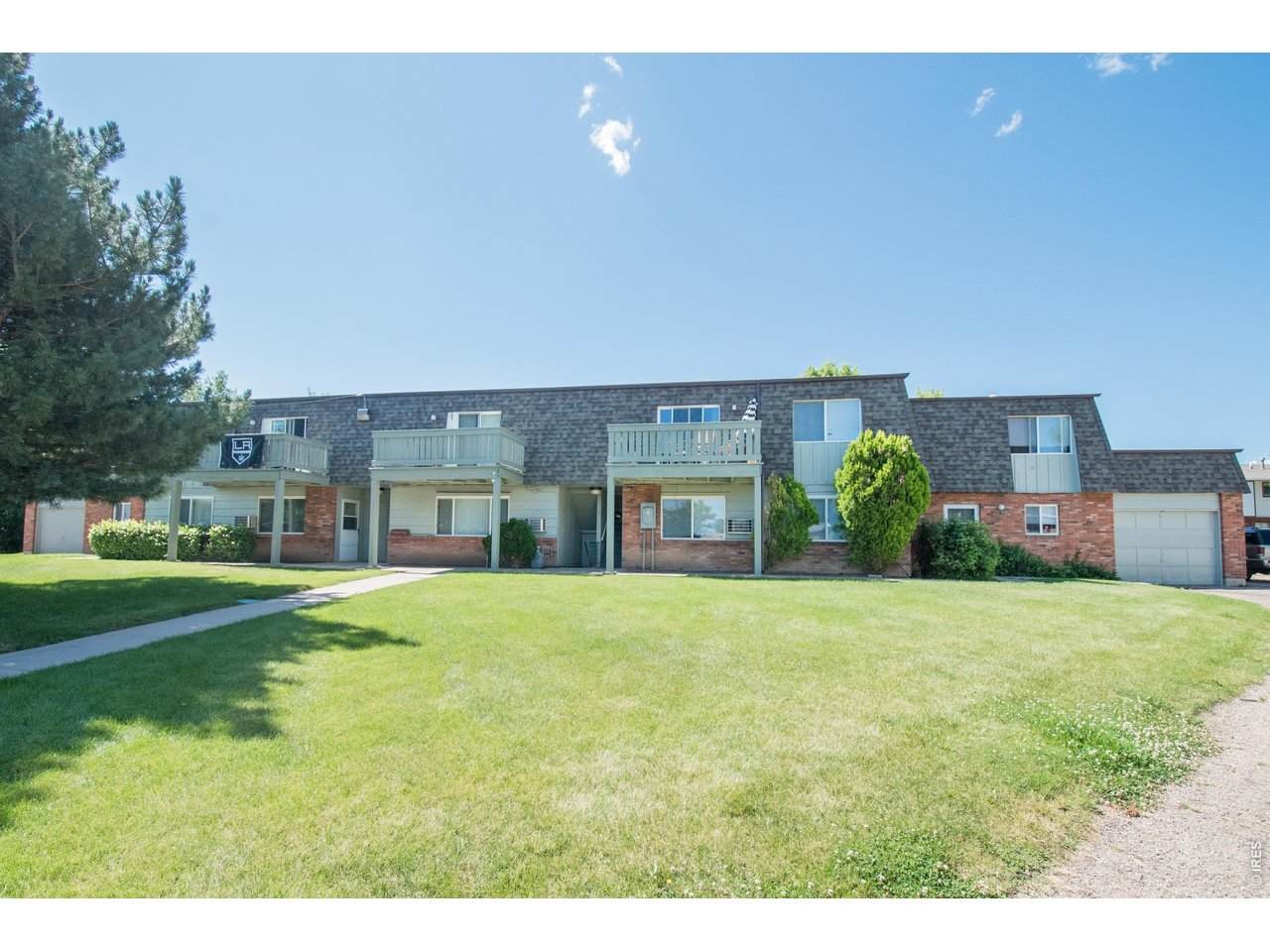 1720 Azalea Ct - Photo 1