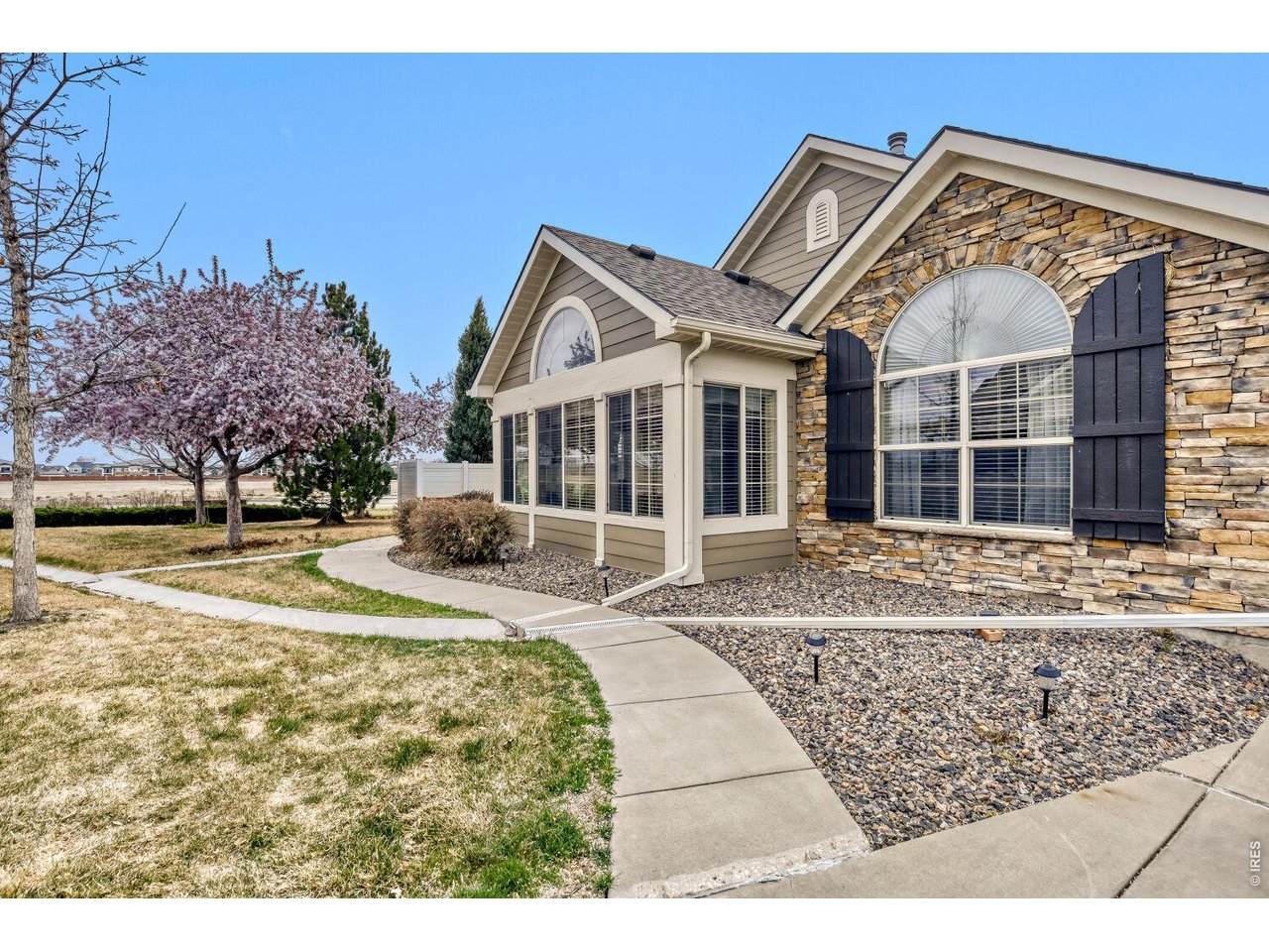 2473 Santa Fe Dr - Photo 1