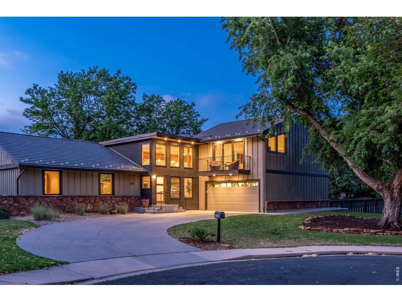 2575 Briarwood Dr - Photo 1