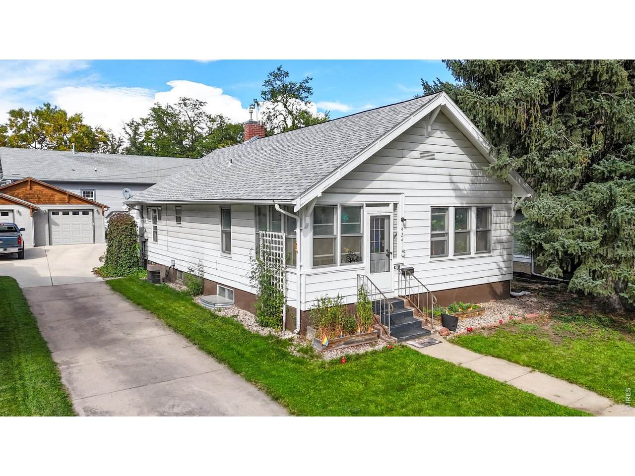 424 Plum St - Photo 1