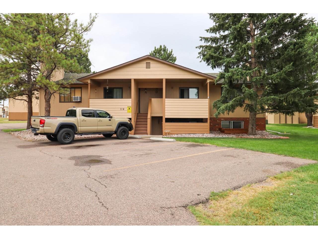 114 Juniper Pl - Photo 1