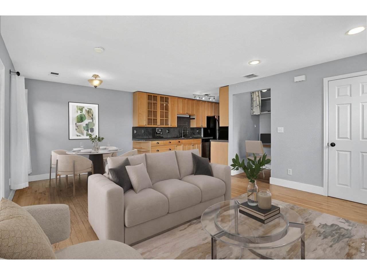 1203 6th St - Photo 1