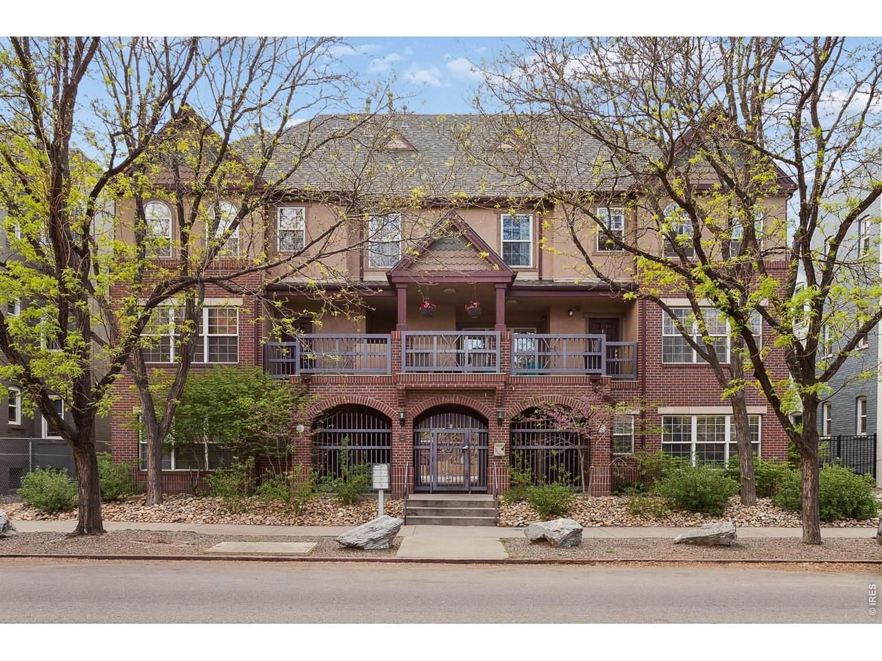 1641 Washington St - Photo 1