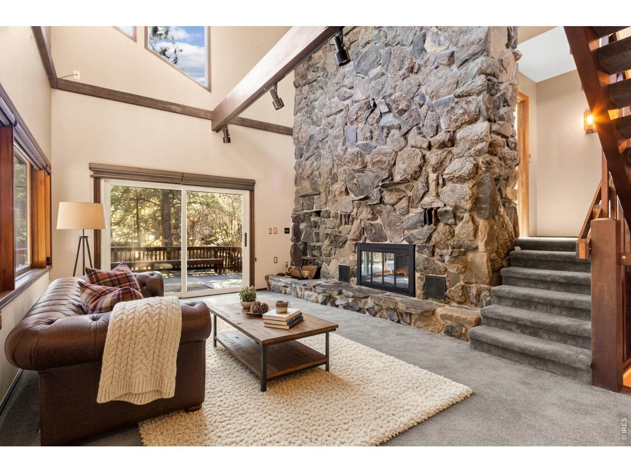 31 Kings Canyon Rd - Photo 1