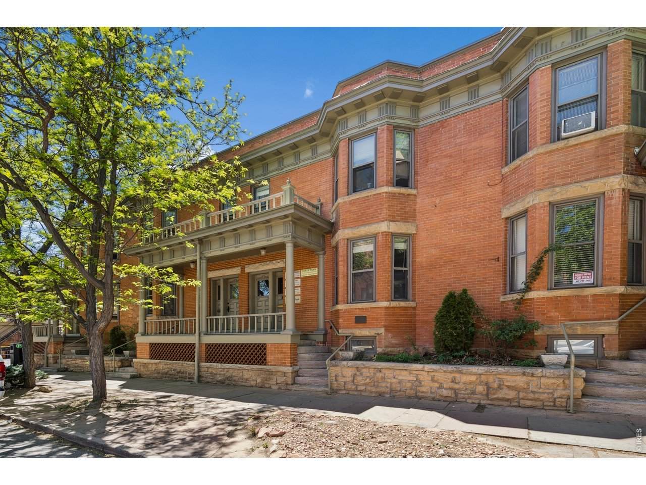 2033 11th St - Photo 1