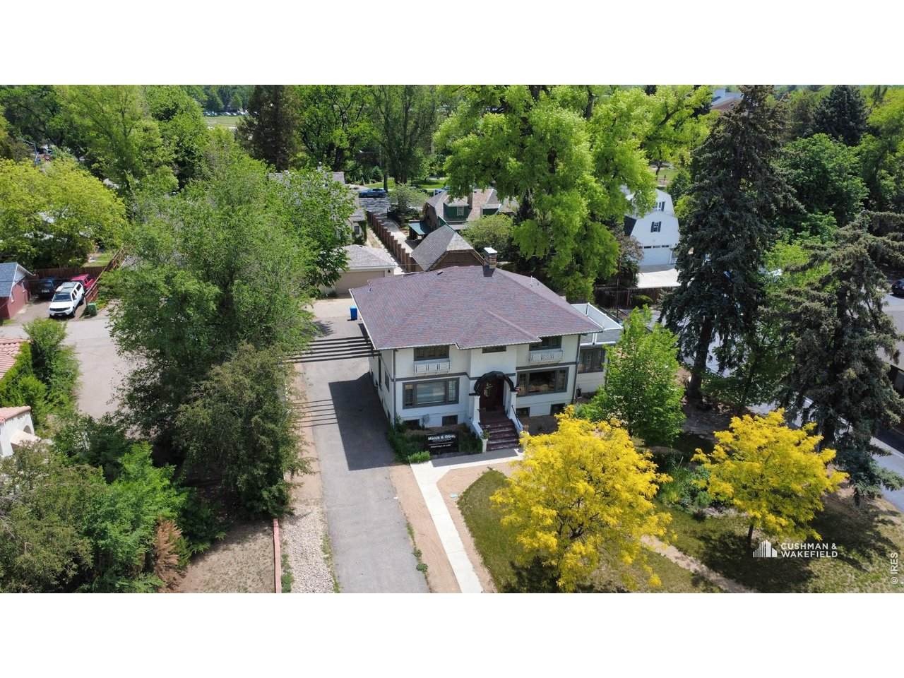 1312 College Ave - Photo 1