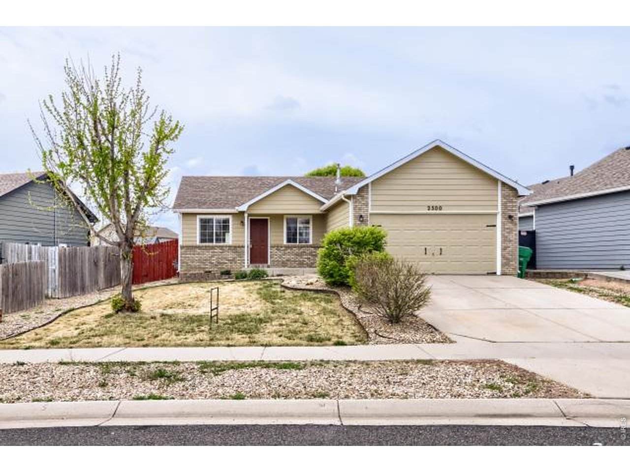 2500 Park View Dr - Photo 1