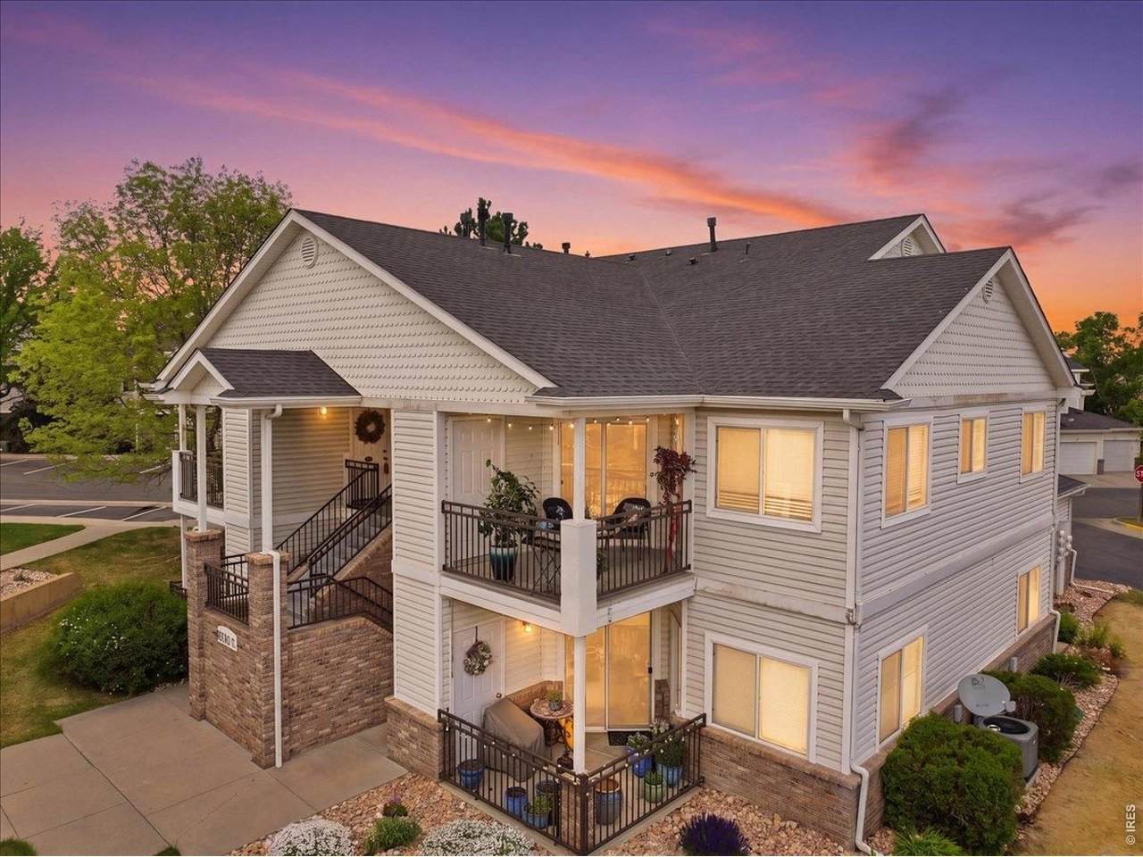 950 52nd Ave Ct - Photo 1