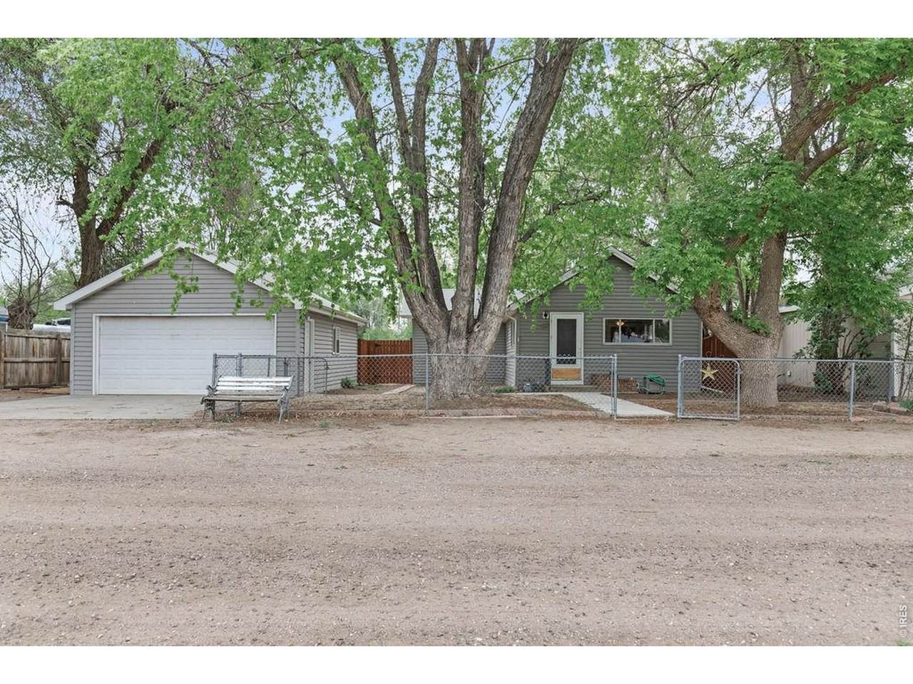 208 Cora Ave - Photo 1