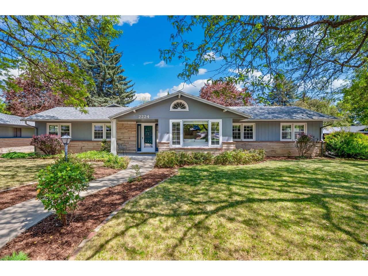 2224 Vassar Ave - Photo 1