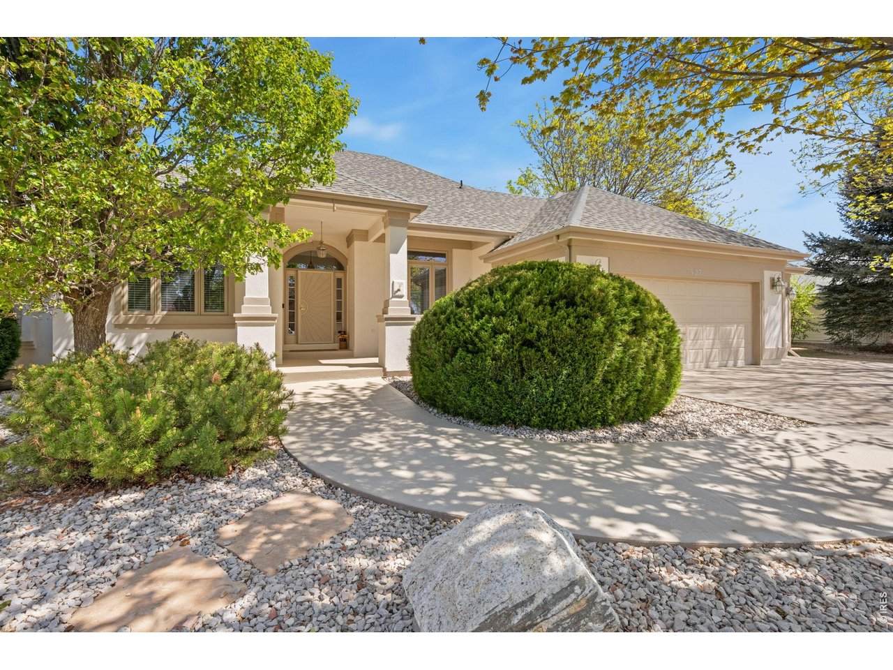 527 Valley View Rd - Photo 1