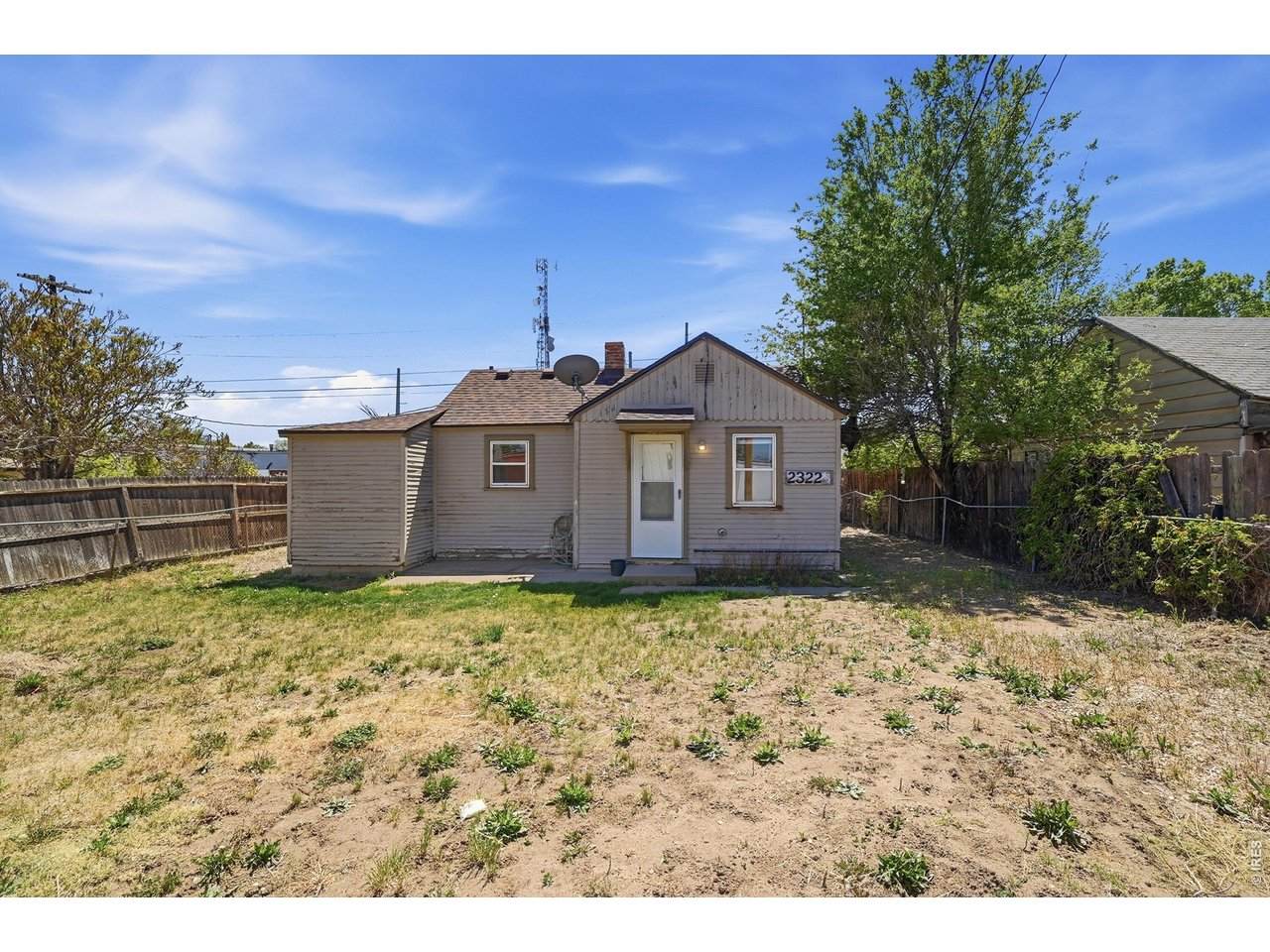 2322 9th St - Photo 1