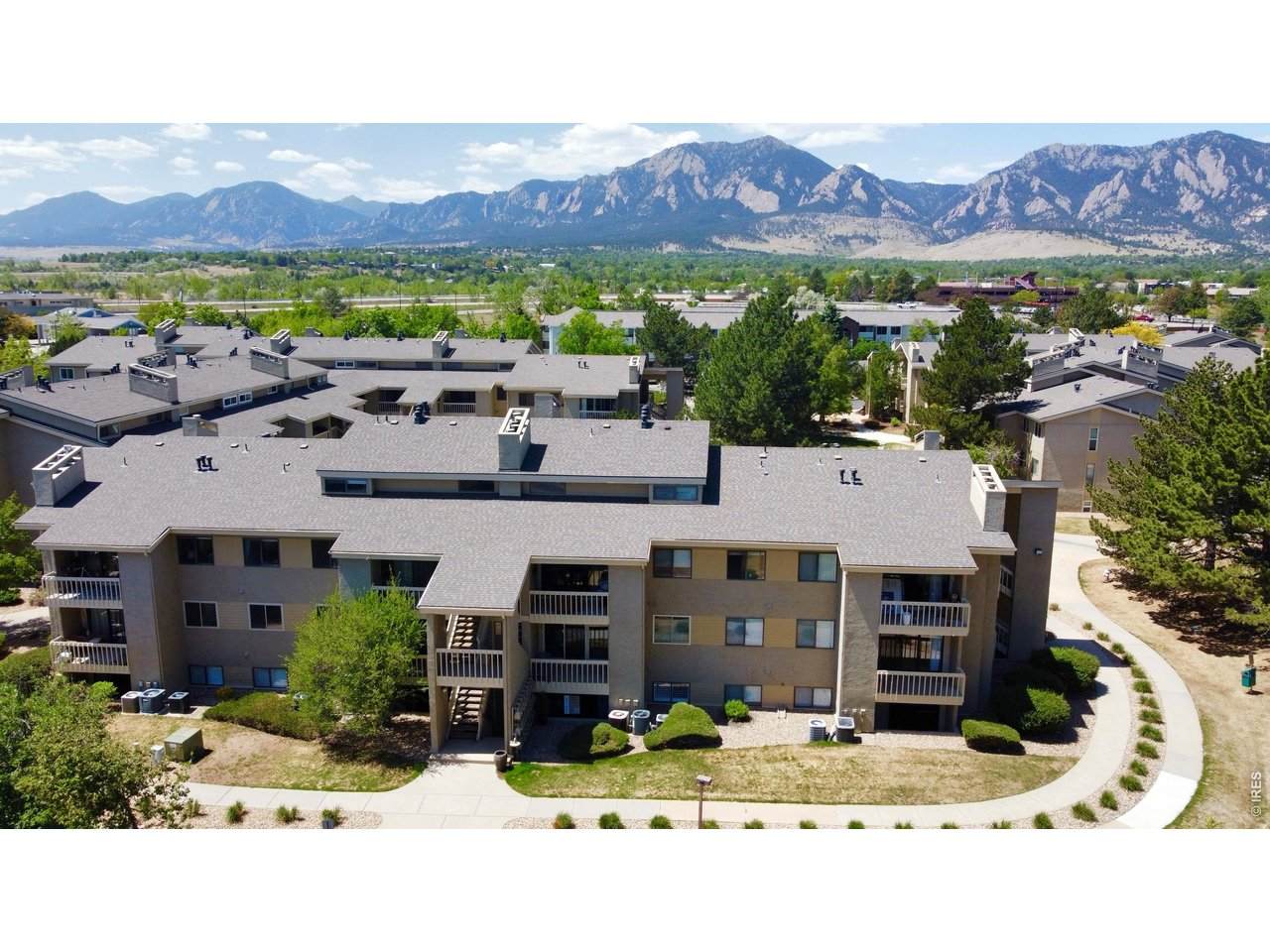 40 Boulder Cir - Photo 1