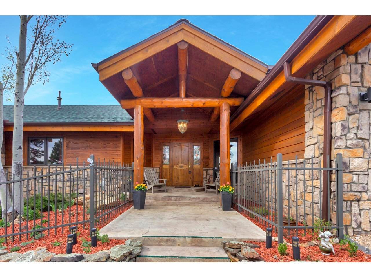1180 Coyote Run - Photo 1