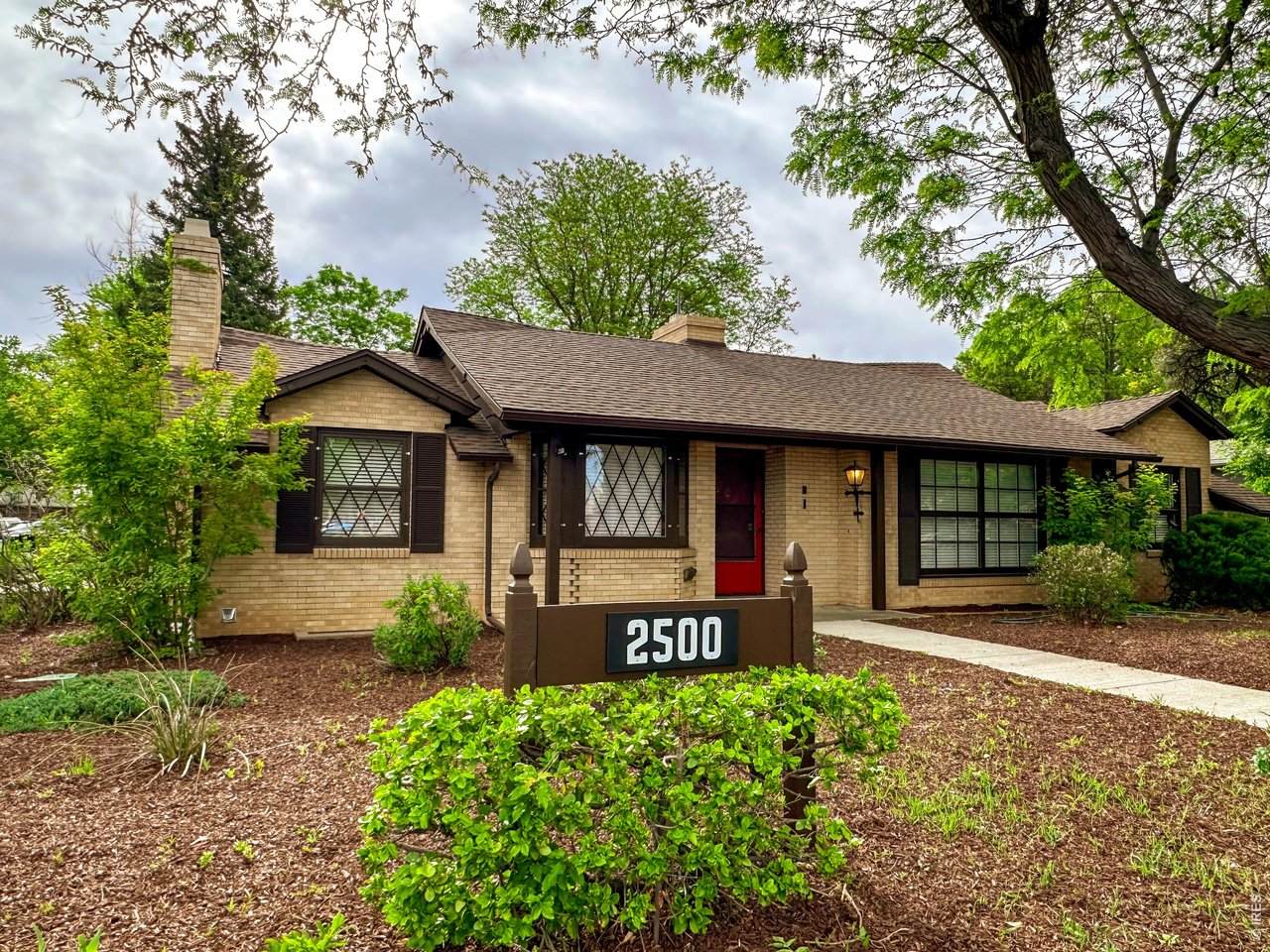 2500 College Ave - Photo 1