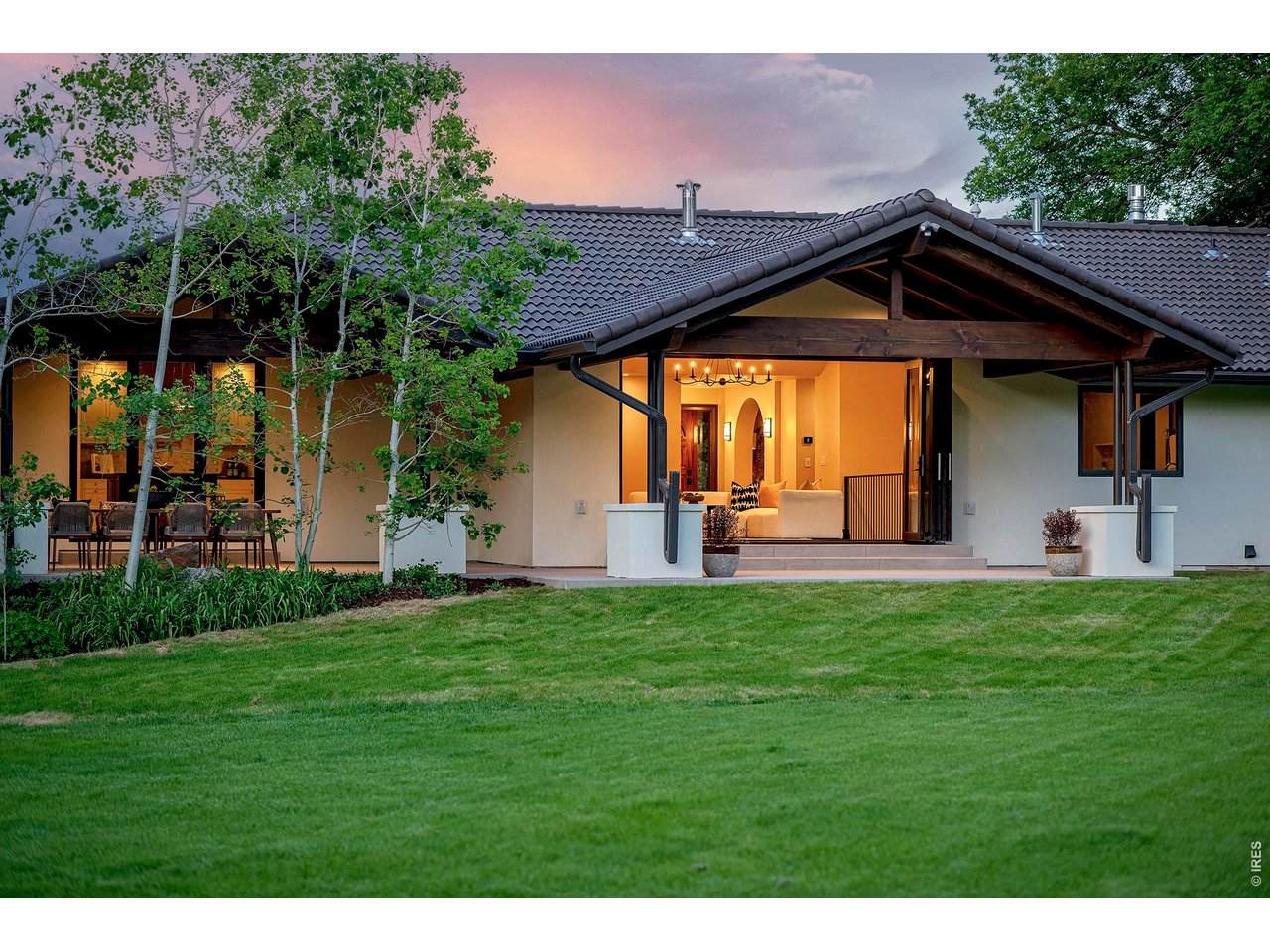 985 Saratoga Ct - Photo 1
