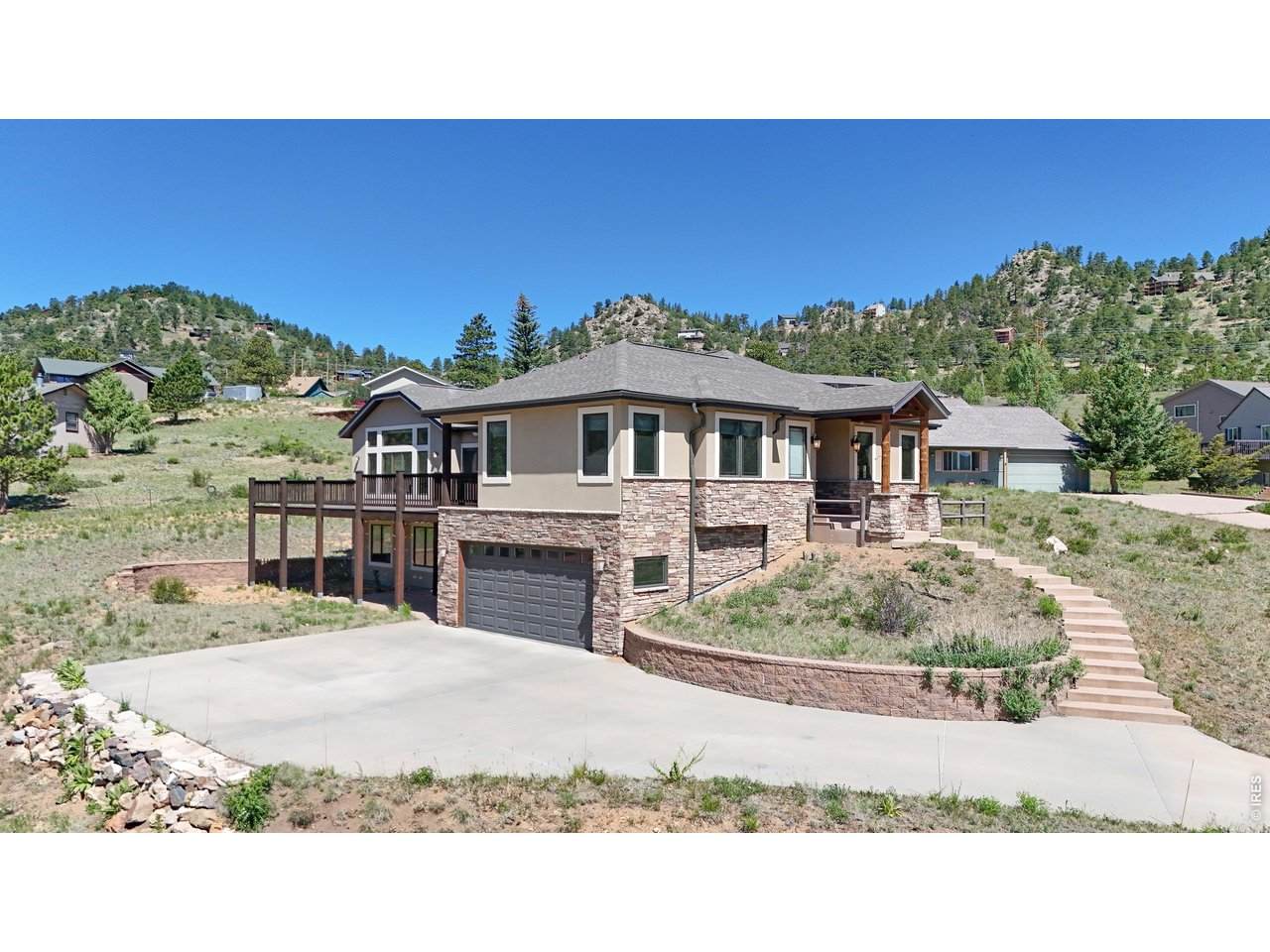 261 Solomon Dr - Photo 1
