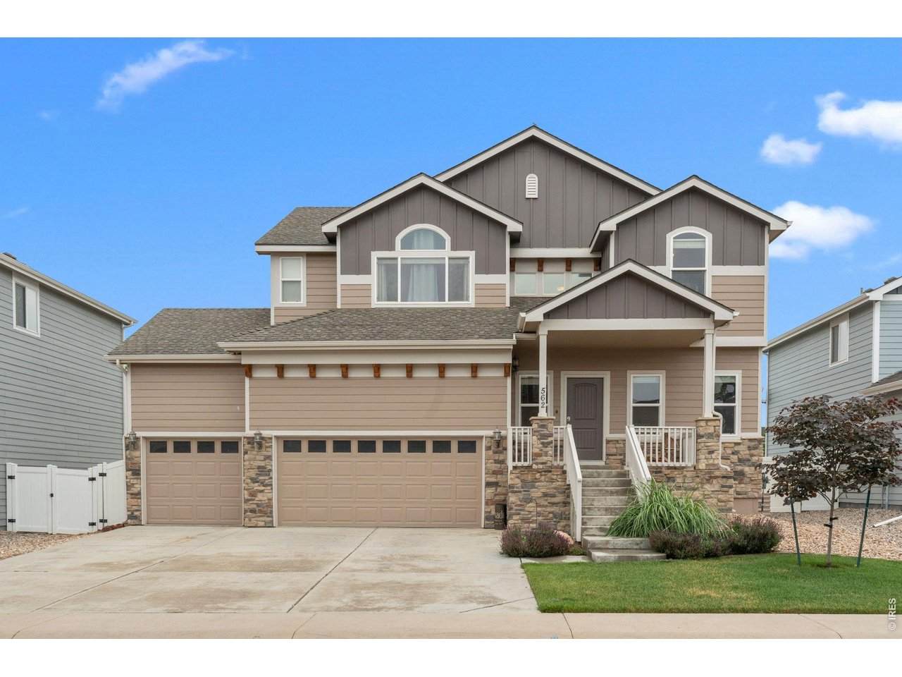 562 Dakota Ct - Photo 1