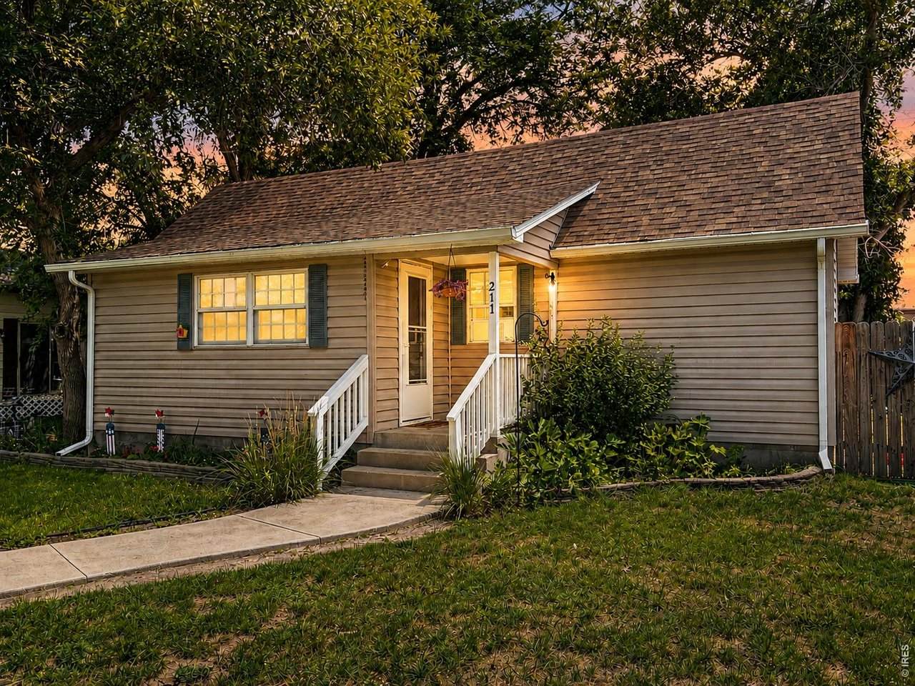 211 Clifton St - Photo 1