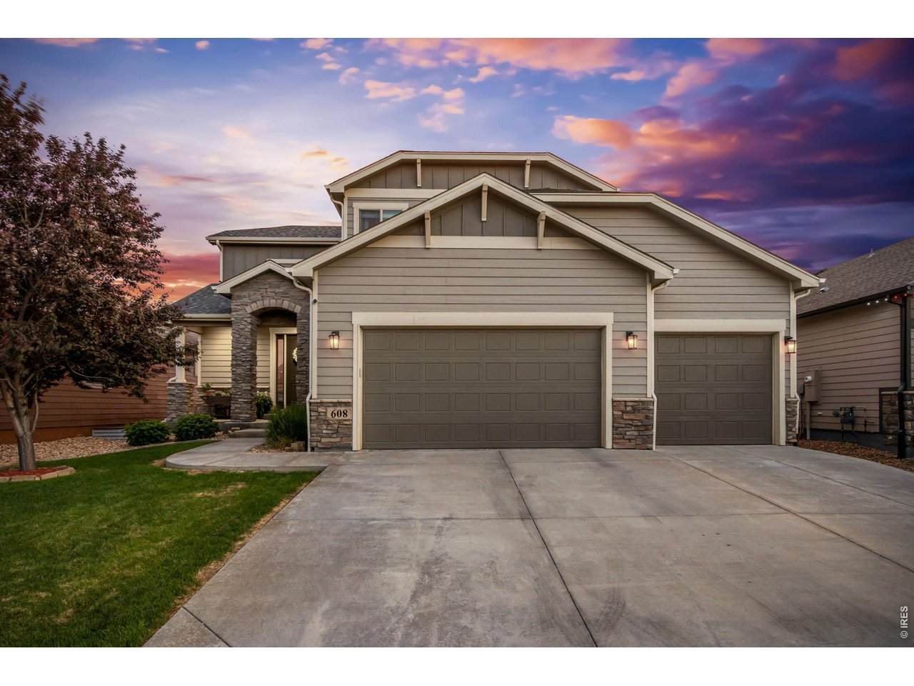 608 Vermilion Peak Dr - Photo 1