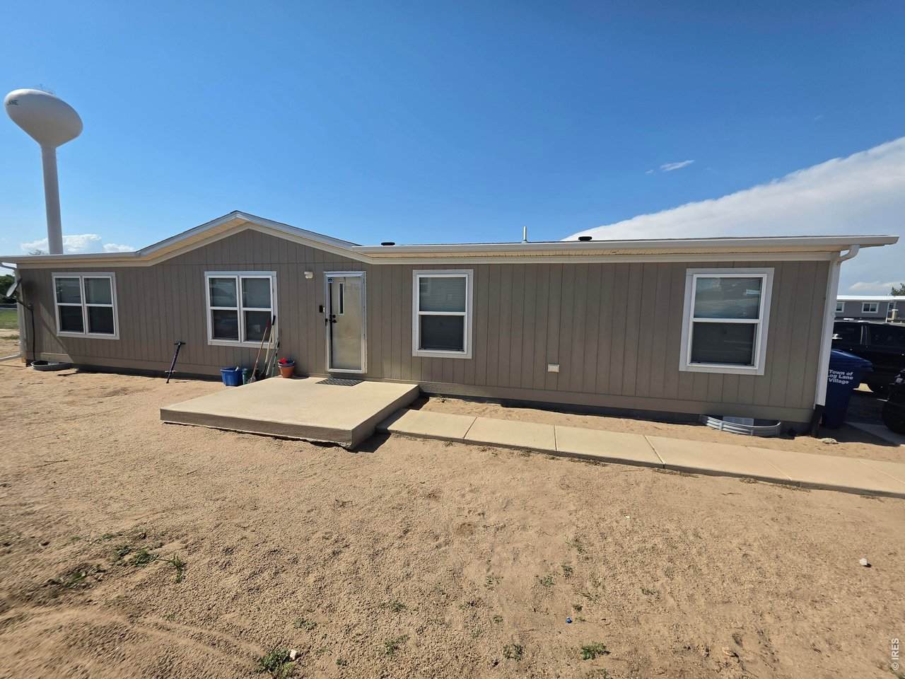 209 Larch Dr - Photo 1