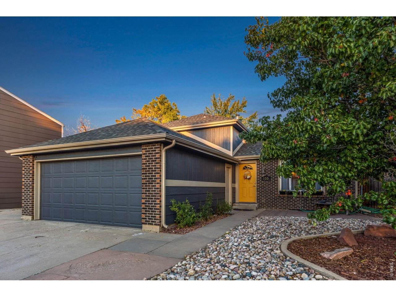 135 Sunflower Dr - Photo 1