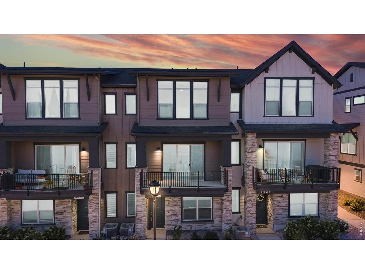 11842 52nd Ave - Photo 1