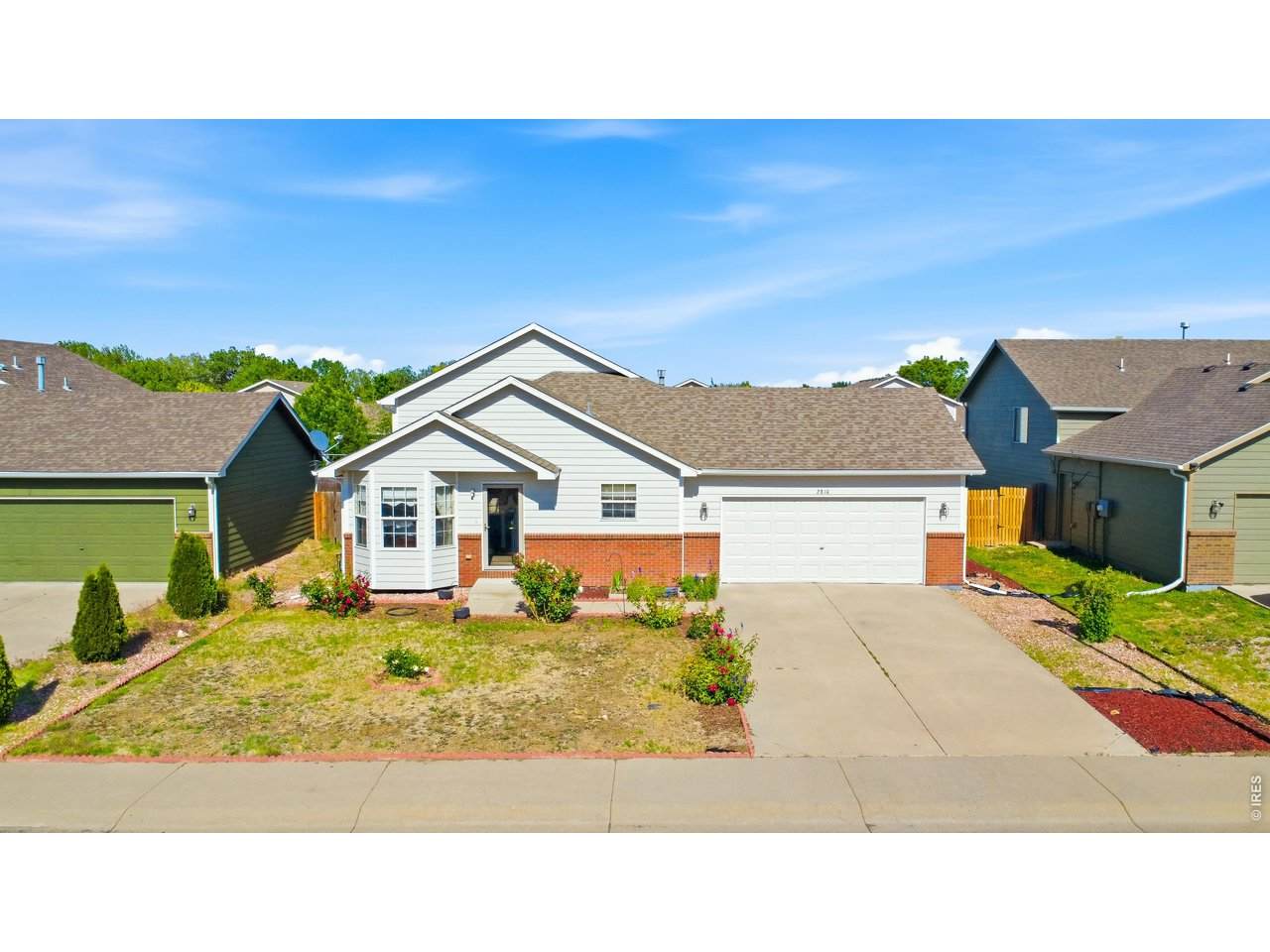 2810 40th Ave - Photo 1