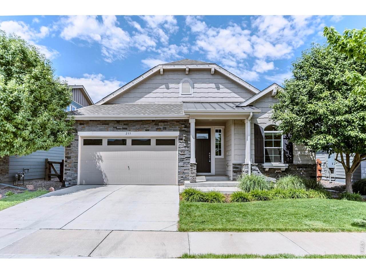 233 Dassault St - Photo 1